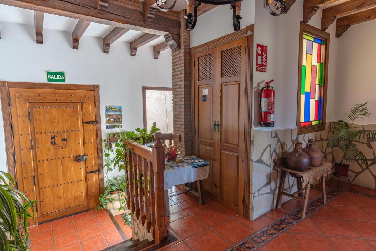 Alojamientos Rurales Los Macabes อัลปูฮาร์รา เด ลา เซียร์รา ภายนอก รูปภาพ